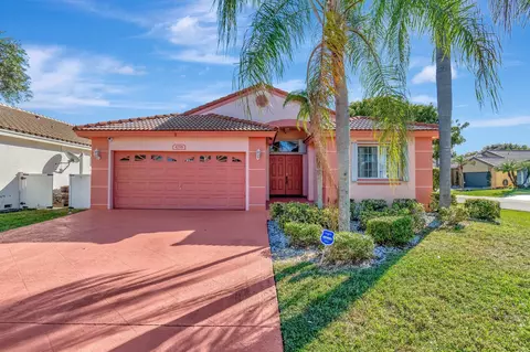 4798 NW 7th Pl, Deerfield Beach, FL 33442