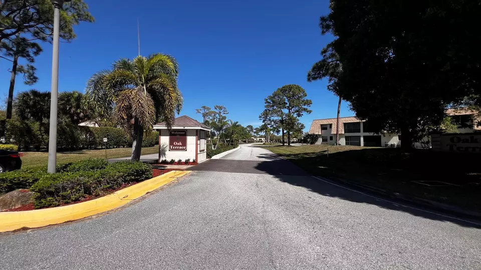  4143 Oak Terrace Dr, Greenacres, FL 33463 photo 1