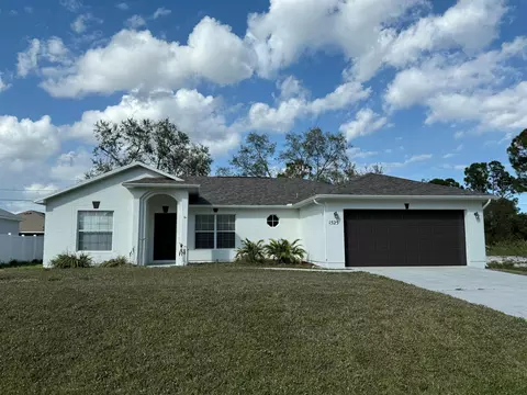 1525 SW Kamchatka Ave, Port Saint Lucie, FL 34953