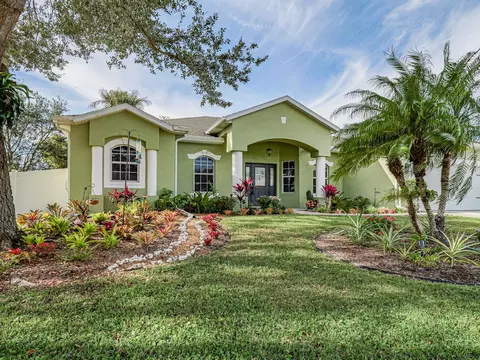 4184 SW Utterback St, Port Saint Lucie, FL 34953