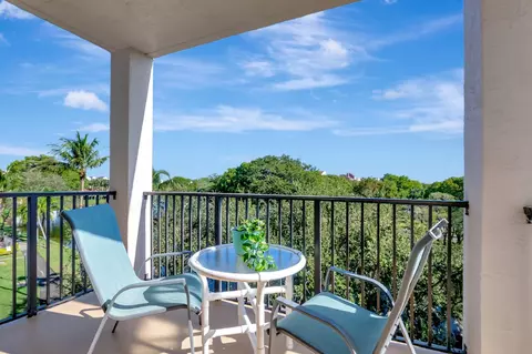 2105 Lavers Cir #411, Delray Beach, FL 33444