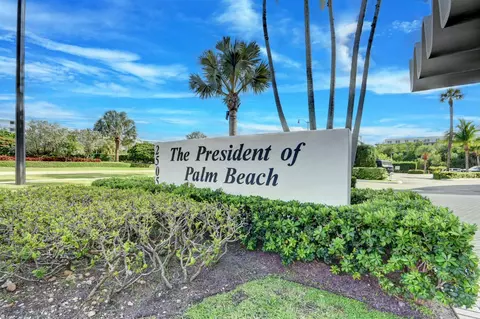 2505 S Ocean Blvd #402, Palm Beach, FL 33480