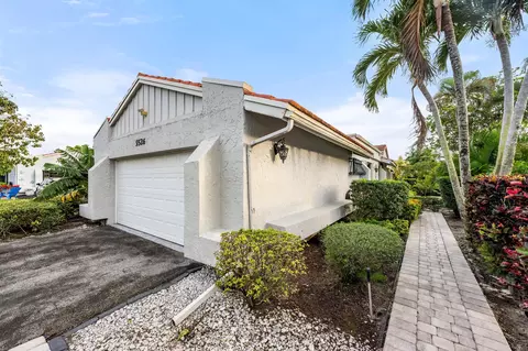 5526 Ainsley Ct, Boynton Beach, FL 33437