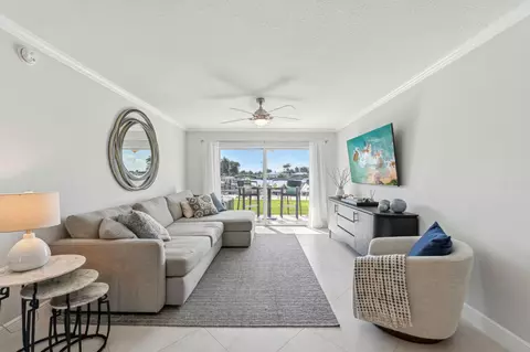 700 Pine Dr #102, Pompano Beach, FL 33060