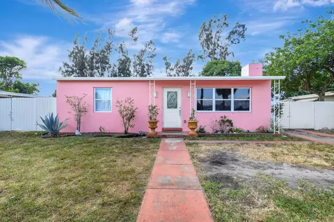 744 E Troy Blvd, West Palm Beach, FL 33409