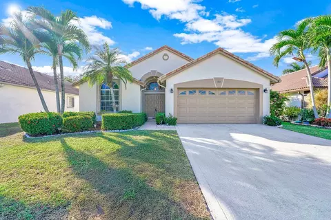1883 Oak Berry Cir, Wellington, FL 33414
