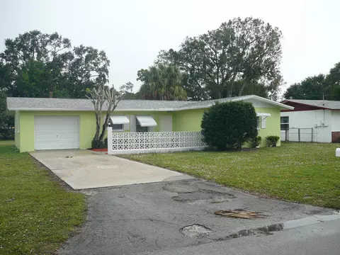 302 S 30th St, Fort Pierce, FL 34947