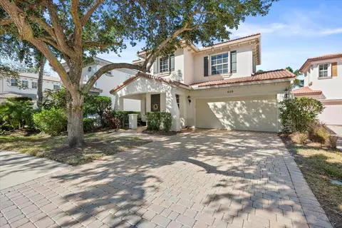 659 Castle Dr, Palm Beach Gardens, FL 33410