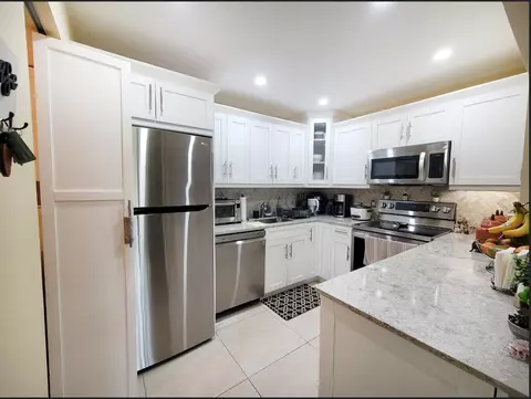 427 Pine Glen Ln #A-1, Greenacres, FL 33463