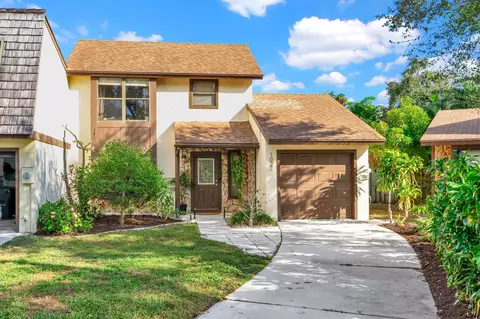 1022 Raintree Dr, Palm Beach Gardens, FL 33410
