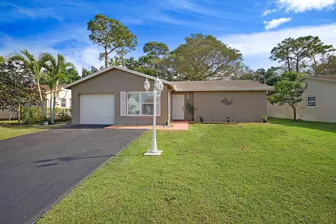 6380 Summer Sky Ln, Greenacres, FL 33463
