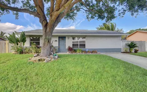 4872 Poseidon Pl, Lake Worth, FL 33463