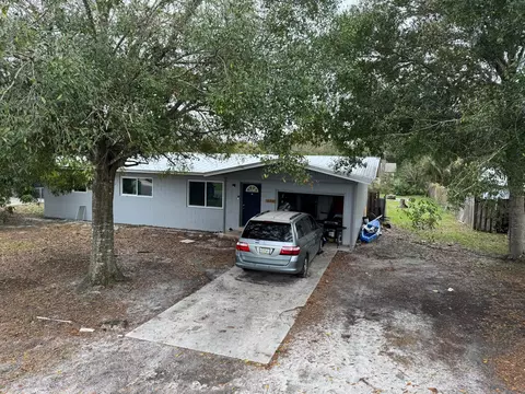 355 Melton Dr, Fort Pierce, FL 34950