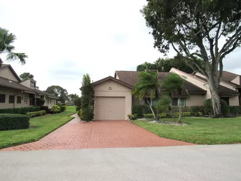 4729 Fountains Dr S, Lake Worth, FL 33467