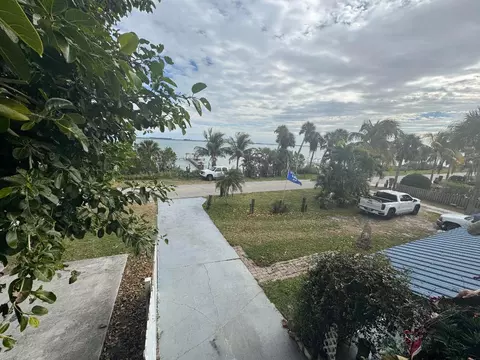 4517 S Indian River Dr, Fort Pierce, FL 34950