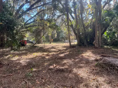 600 Boyleston St, Interlachen, FL 32148