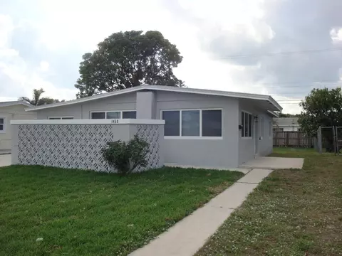 1458 7th St, West Palm Beach, FL 33401