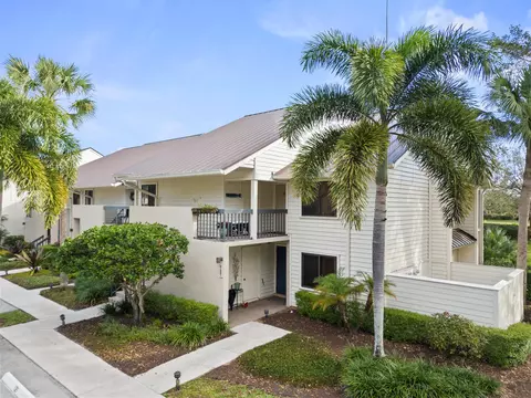 6403 SE Brandywine Ct #221, Stuart, FL 34997 photo 1
