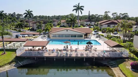 219 Pine Hov #C-2, Greenacres, FL 33463