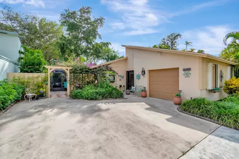 2490 NW 9th St, Delray Beach, FL 33445