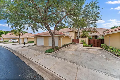 281 Old Meadow Way, Palm Beach Gardens, FL 33418