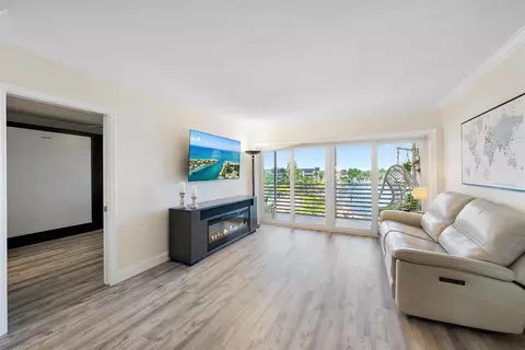 951 Spanish Cir #445, Delray Beach, FL 33483