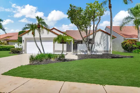 19285 Cherry Hills Ter, Boca Raton, FL 33498