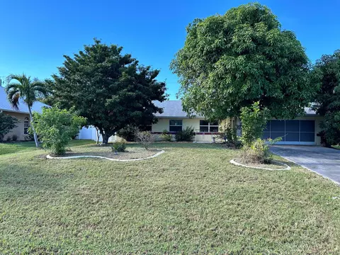 2813 SE Pace Dr, Port Saint Lucie, FL 34984