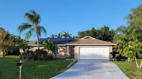 2512 SE Hilltop Ct, Port Saint Lucie, FL 34952