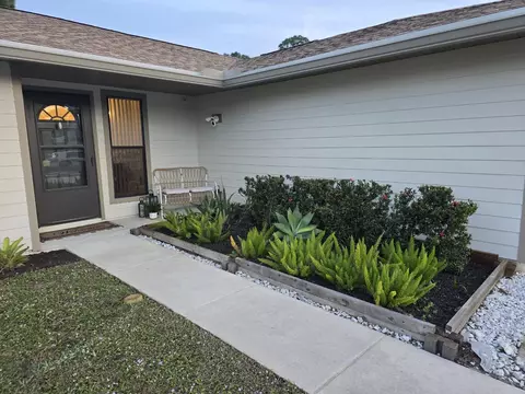 1755 SE Aneci St, Port Saint Lucie, FL 34983