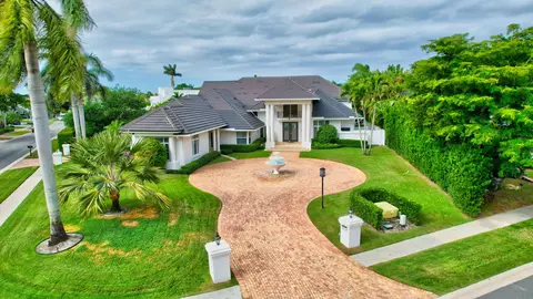 7155 Mandarin Dr, Boca Raton, FL 33433