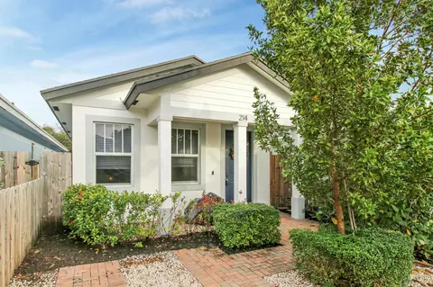 214 N C St, Lake Worth Beach, FL 33460