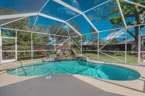 5210 Paleo Pines Cir, Fort Pierce, FL 34951