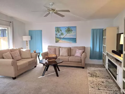 3804 Meadowlark Cir, Port Saint Lucie, FL 34952