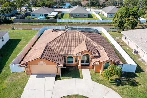 2272 SE Lucaya St, Port Saint Lucie, FL 34952