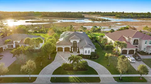 7673 Maywood Crest Dr, Palm Beach Gardens, FL 33412