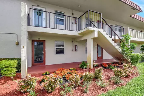22 Abbey Ln #101, Delray Beach, FL 33446