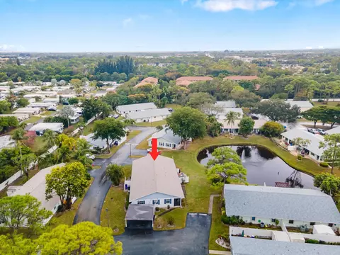 4439 Walden Cir, Lake Worth, FL 33463