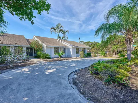6235 Boyd Ln, Lake Worth, FL 33462