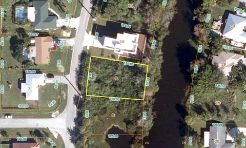 2549 SE Appleby St, Port St Lucie, FL 34984