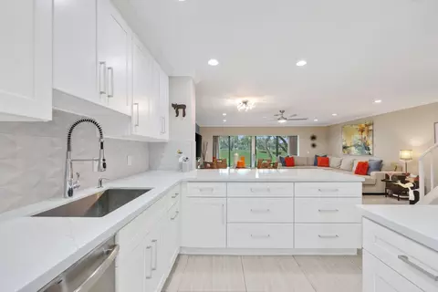 25 Southport Ln #C, Boynton Beach, FL 33436