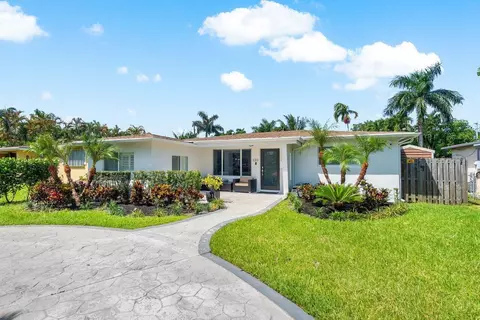 1311 Dewey St, Hollywood, FL 33019