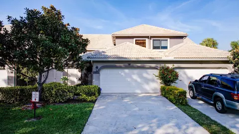 5465 Monterey Cir #11, Delray Beach, FL 33484