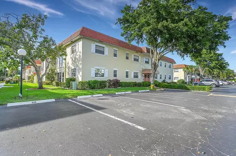 375 SW 56th Ave #216, Margate, FL 33068