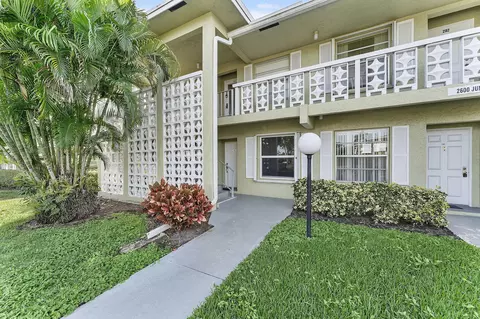 2600 Juniper Dr #101, Delray Beach, FL 33445