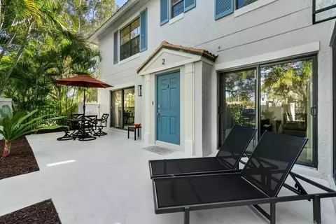 355 Prestwick Cir #2, Palm Beach Gardens, FL 33418