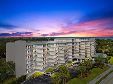 935 E Causeway Blvd #406, Vero Beach, FL 32963