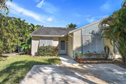 170 Pinewood Ct, Jupiter, FL 33458