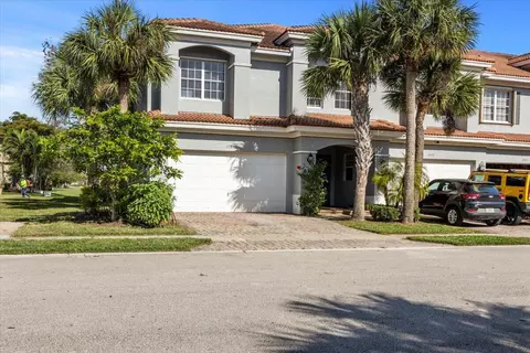 2181 SW Cape Cod Dr, Port Saint Lucie, FL 34953