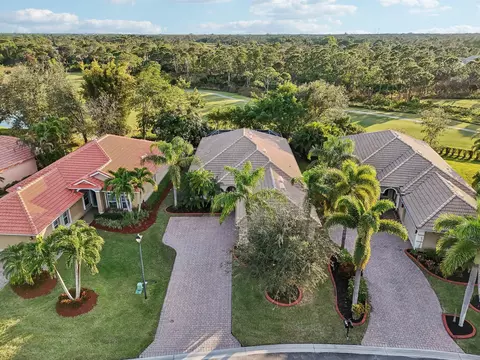 4714 NW Red Maple Dr, Jensen Beach, FL 34957